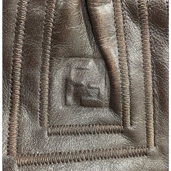 Fendi Vintage Crossbody Leather Bag - Picture 7 of 13